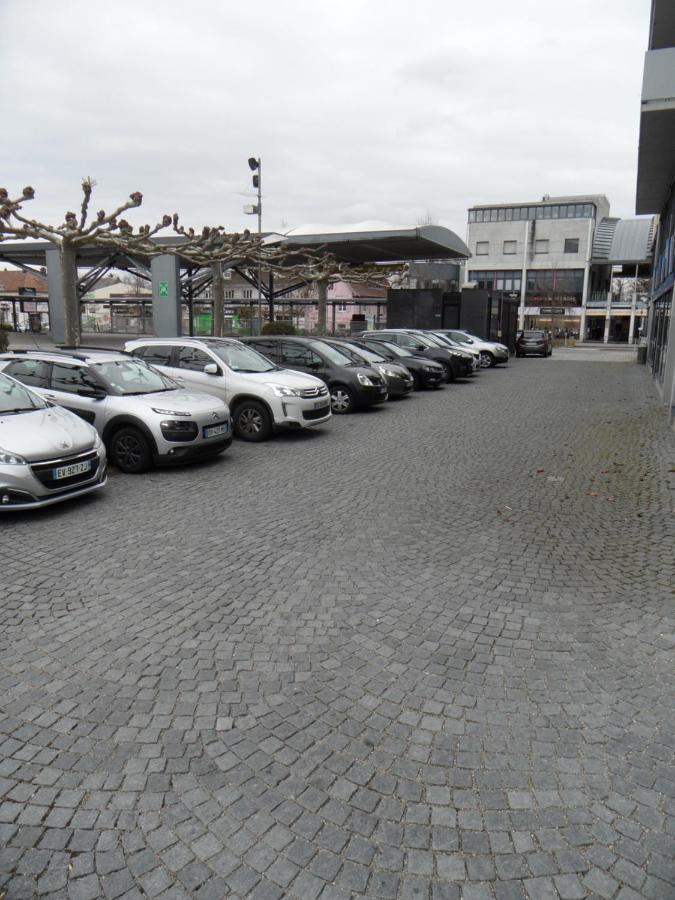 # Studio Bon Emplacement Avec Parking # Illzach Bagian luar foto